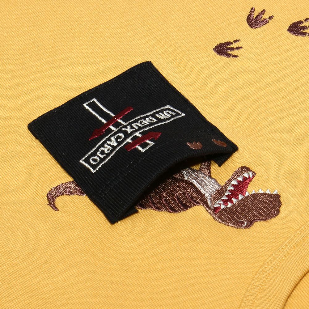 Dinosaur embroidery animal series T -shirt Yellow Design point 2