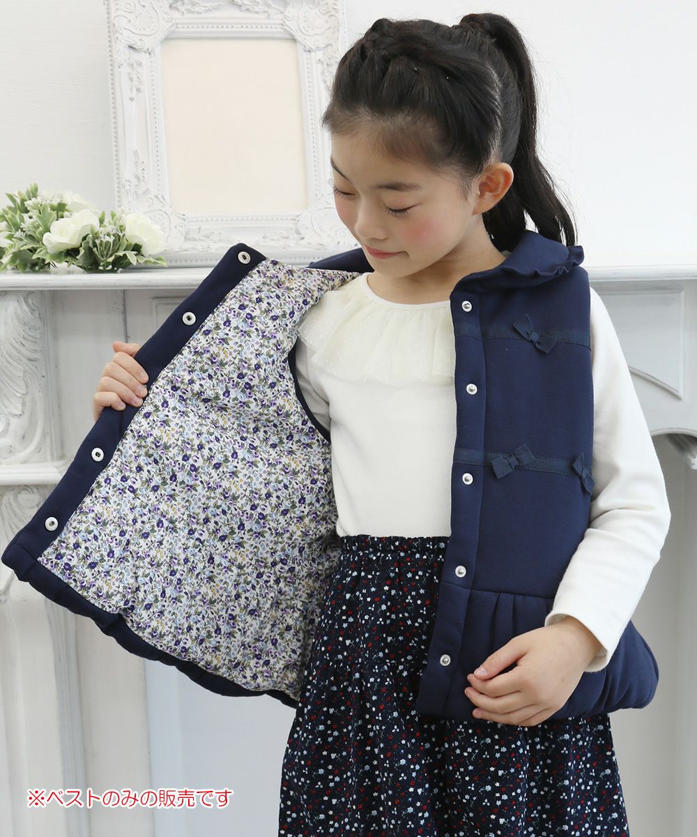 100 % cotton ribbon & frilled round collar flower pattern batting vest Navy model image 4