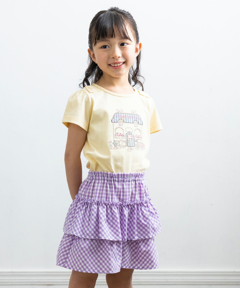 100 % cotton house with flowers embroidery T -shirt Yellow model image 2