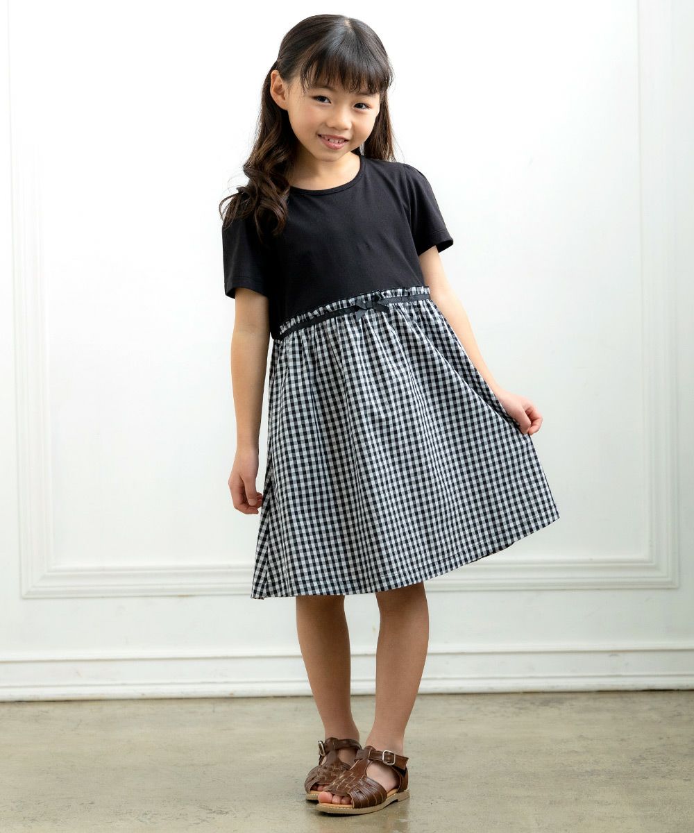 Gingham check contrast fabric dress Black model image whole body