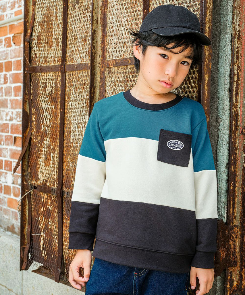 ポケット＆ロゴ付き三色切り替えトレーナー｜むーのんのん