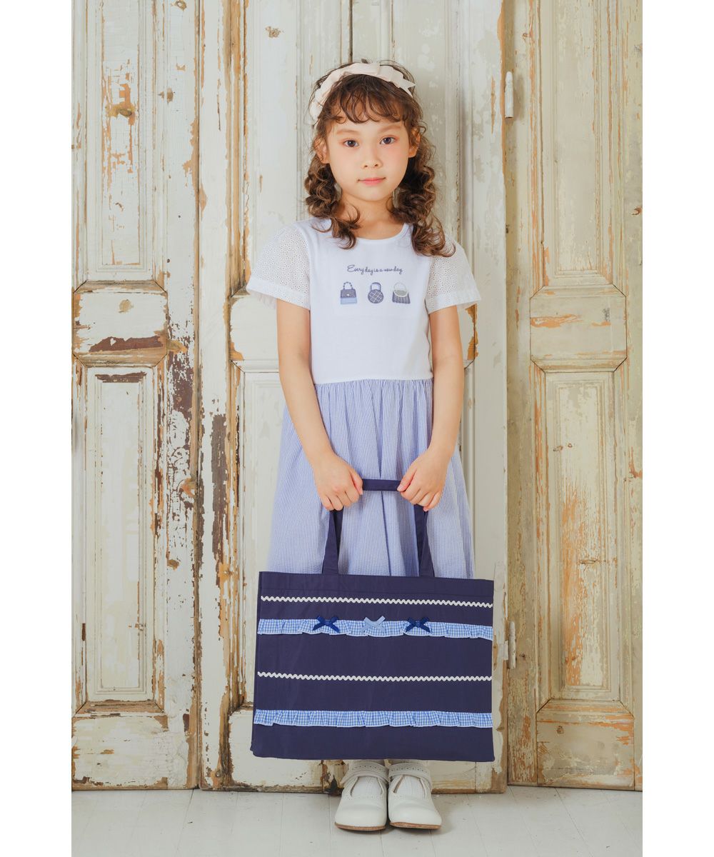 Tote bag with gingham check frill ribbon 2023ss2 Navy model image whole body