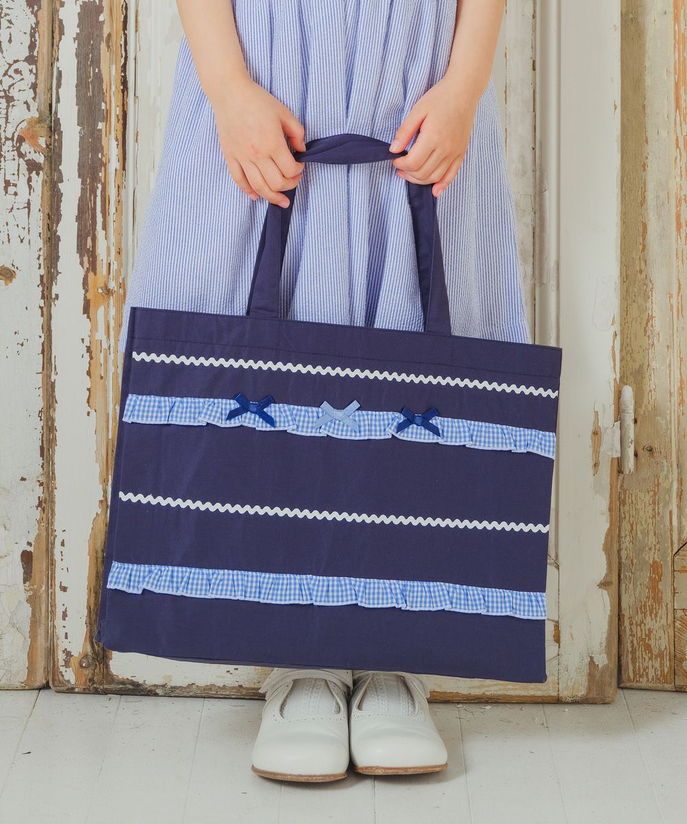 Tote bag with gingham check frill ribbon 2023ss2 Navy model image 2