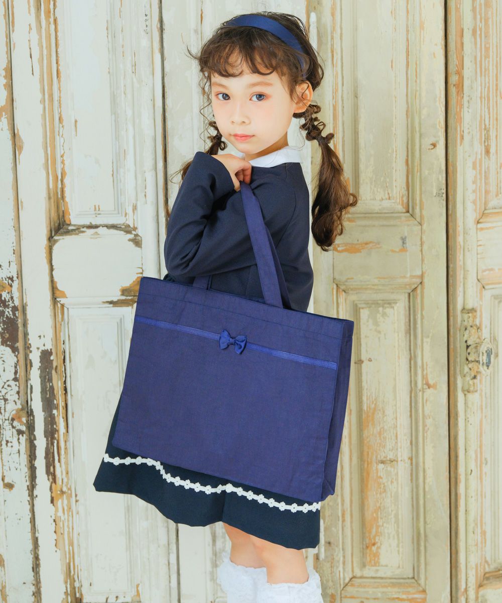 Ribbon plain tote bag lesson bag 2023ss2 Navy model image 2