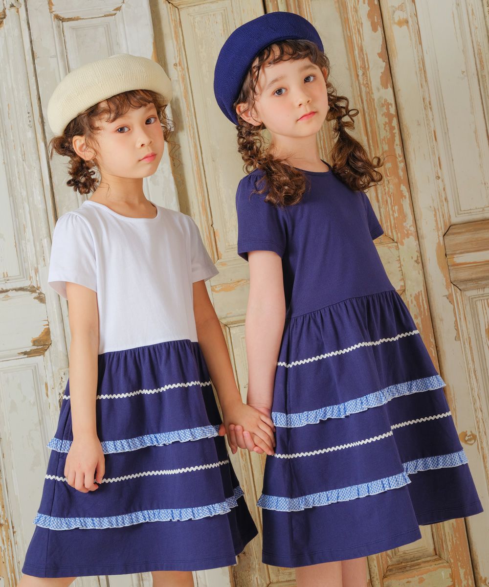 100 % cotton gathered dress with frill 2023ss2 Off White model image 4