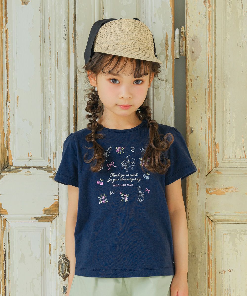 100 % cotton concert & ribbon flower embroidery T -shirt 2023ss2 Navy model image whole body