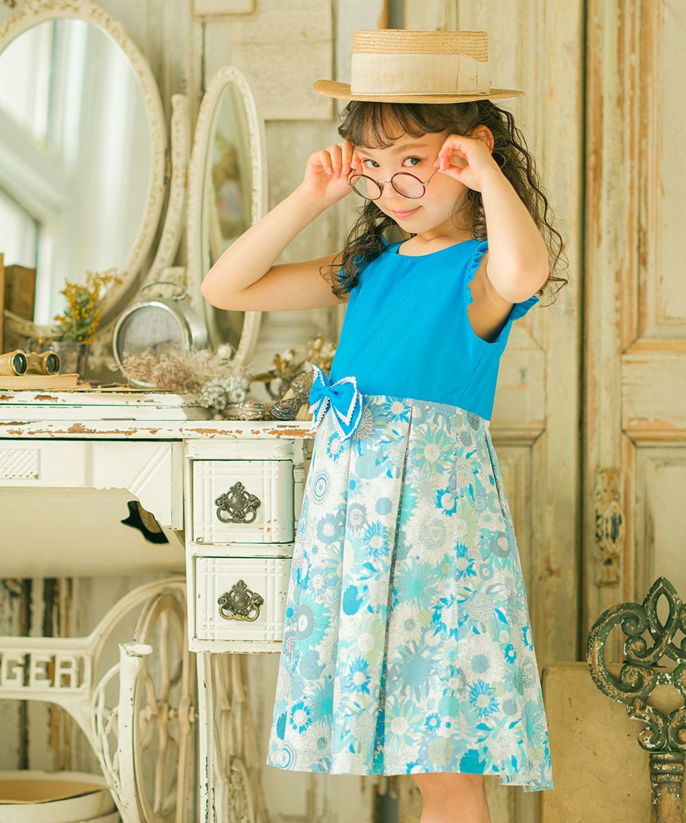 Made in Japan Liberty Print Used Floral Pattern Dress with Ribbon Dress Blue model image whole body