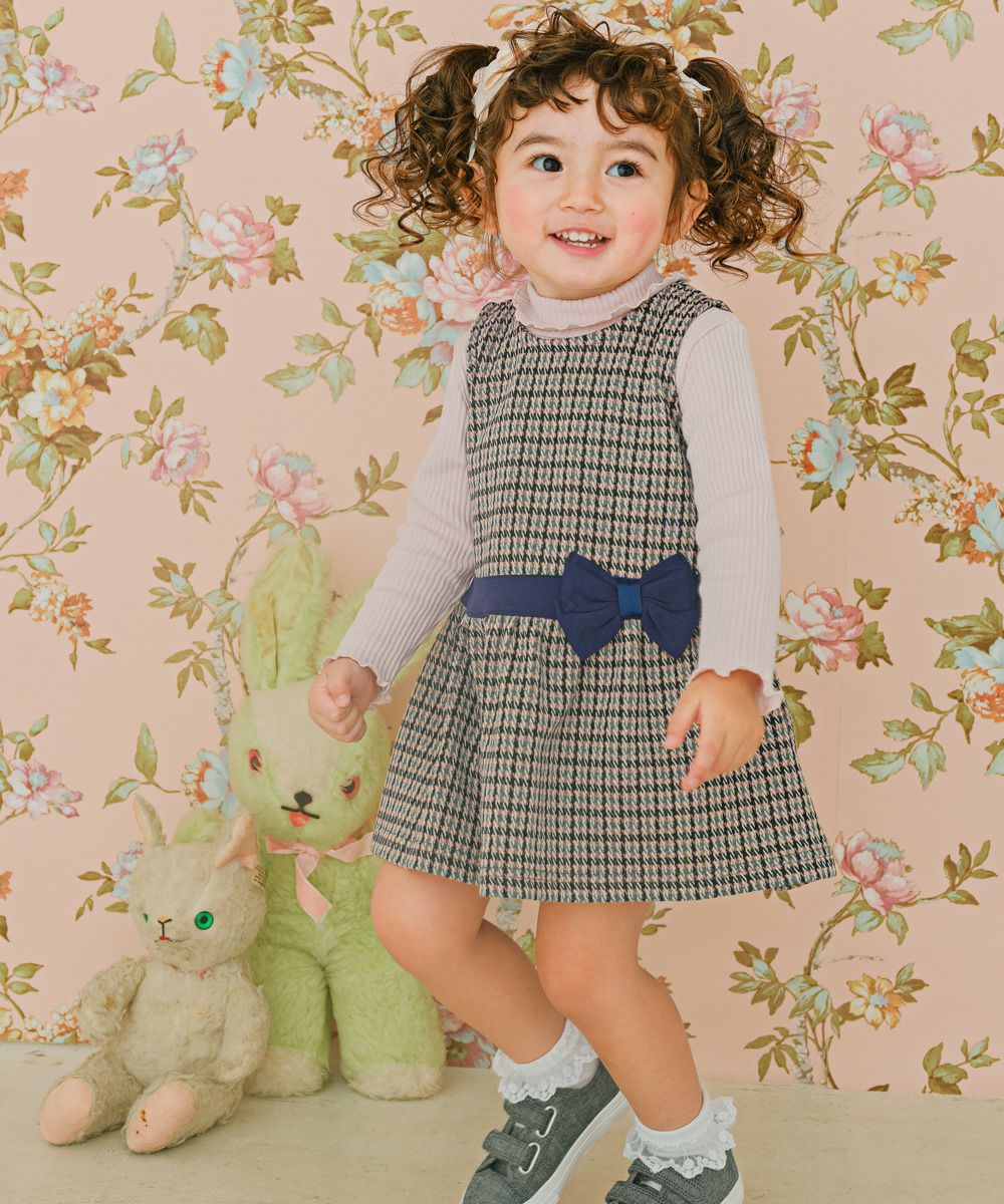 Staggered check pattern dress with ribbon Navy model image up